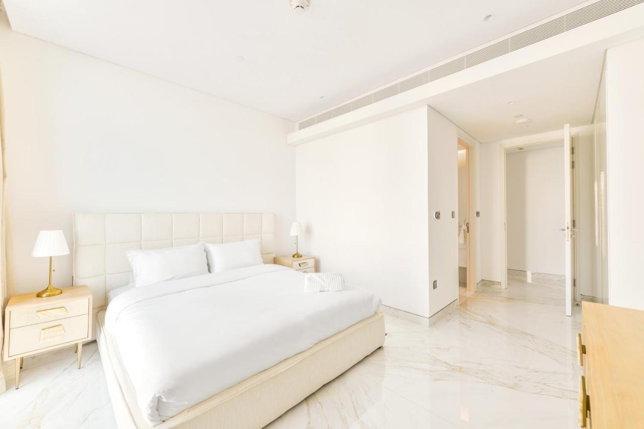 Luxury 2 Bedroom Beachfront Apt W Stunning Sea View ดูไบ ภายนอก รูปภาพ